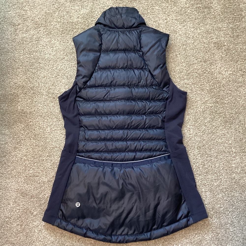 Lululemon Down For A Run Vest II Inkwell Navy Blue Puffer 6 - Picture 6 of 7
